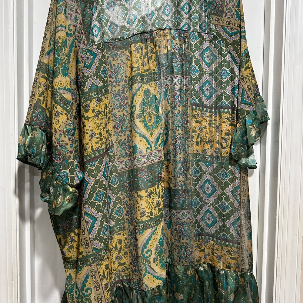 Cato Teal and Gray Patterned Top